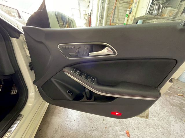 MERCEDES BENZ CLA class