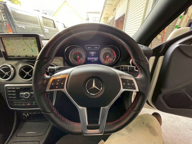 MERCEDES BENZ CLA class