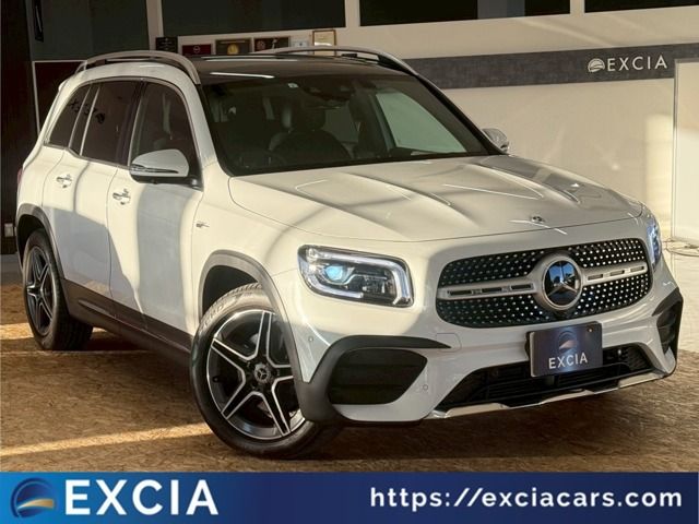 MERCEDES BENZ GLB