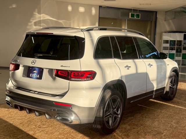 MERCEDES BENZ GLB
