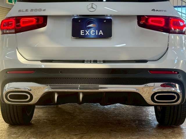 MERCEDES BENZ GLB