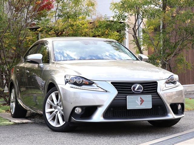 LEXUS IS300h