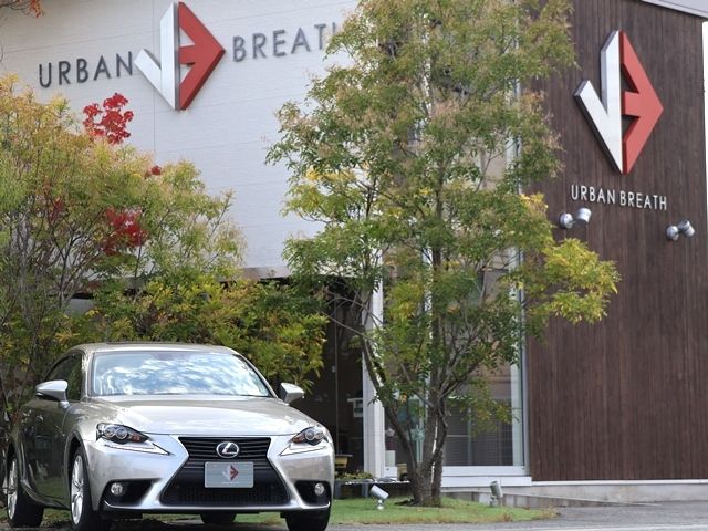 LEXUS IS300h