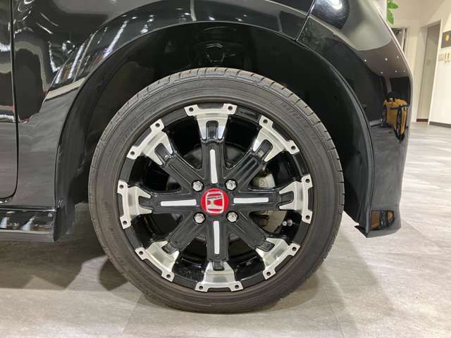 N-BOX CUSTOM 4WD