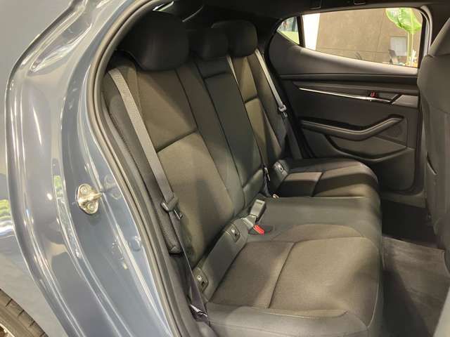 MAZDA3 FASTBACK