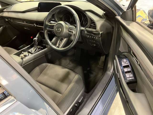 MAZDA3 FASTBACK