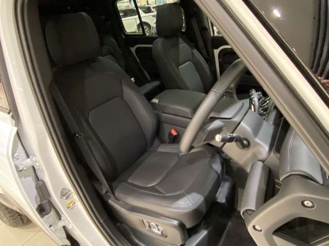 ROVER DEFENDER
