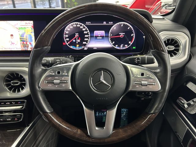 MERCEDES BENZ G-Class