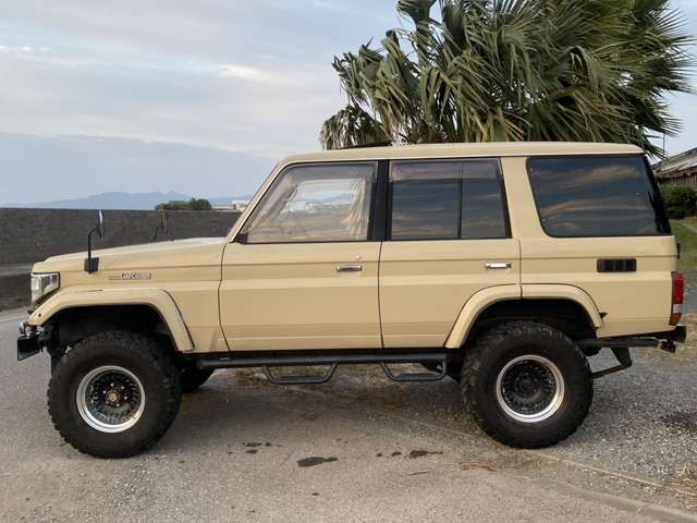 LANDCRUISER 70