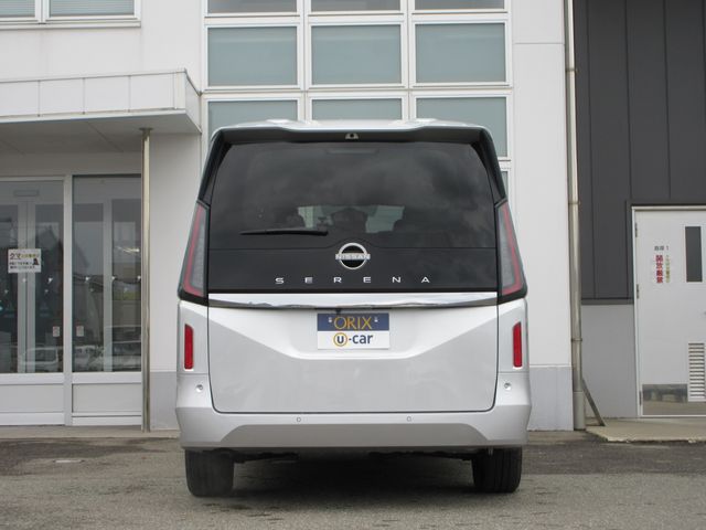 SERENA WG 4WD