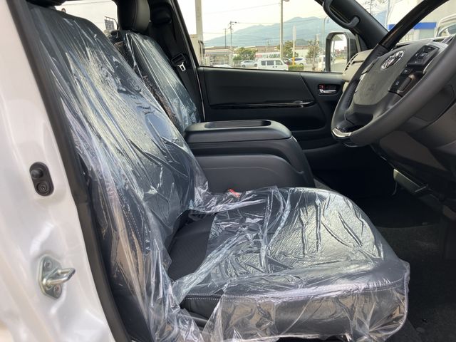 HIACE van 4WD