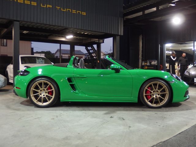 PORSCHE 718BOXSTER