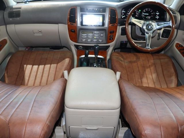 LANDCRUISER wagon