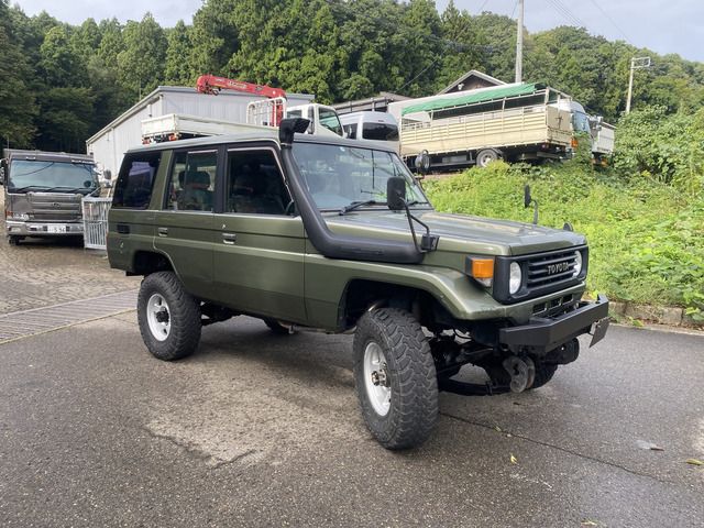 LANDCRUISER van