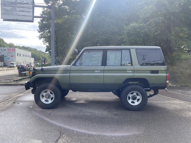LANDCRUISER van