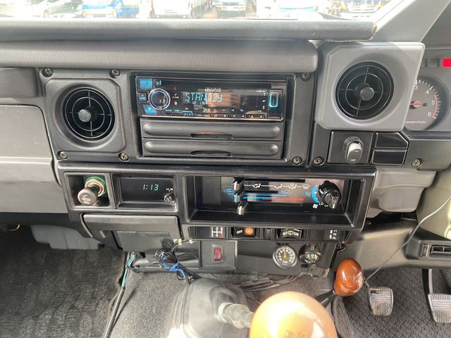 LANDCRUISER van