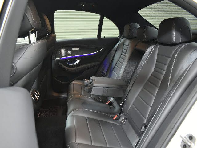 MERCEDES BENZ E class sedan