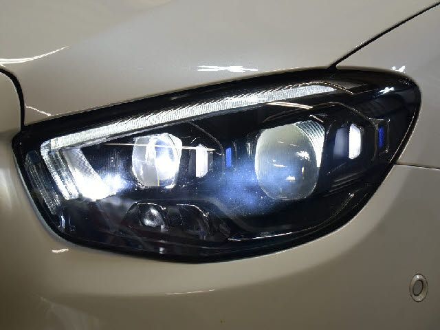 MERCEDES BENZ E class sedan