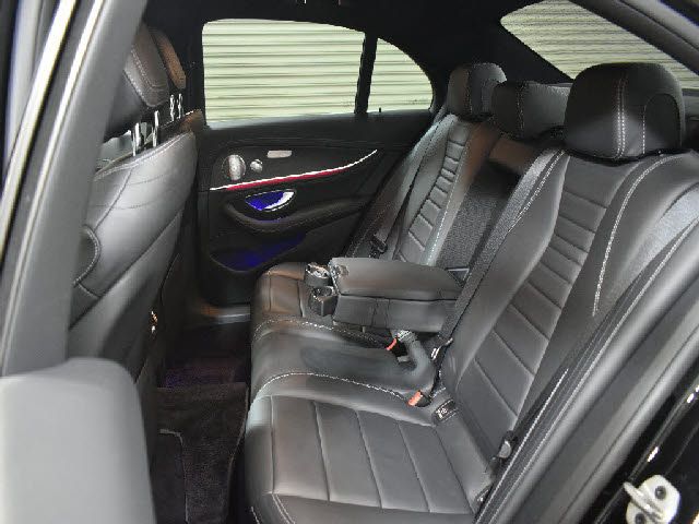 MERCEDES BENZ E-Class sedan