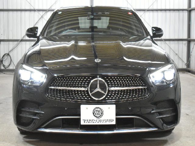 MERCEDES BENZ E-Class sedan