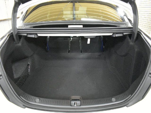 MERCEDES BENZ E-Class sedan