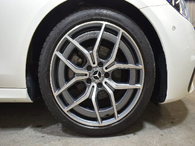 MERCEDES BENZ E-Class sedan