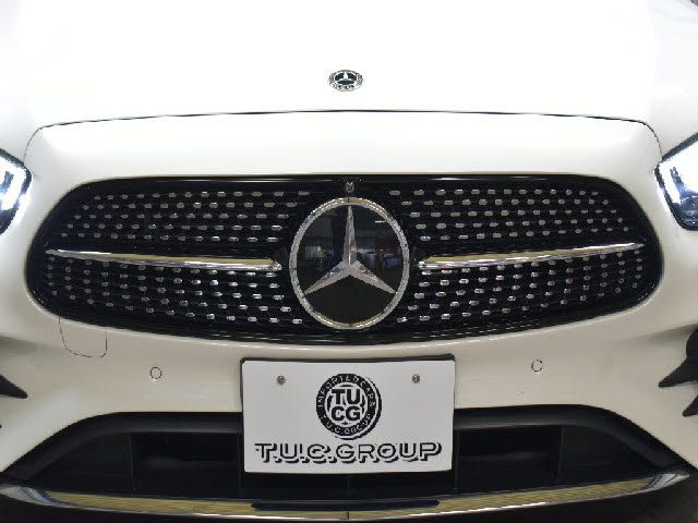 MERCEDES BENZ E-Class sedan
