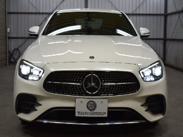MERCEDES BENZ E-Class sedan