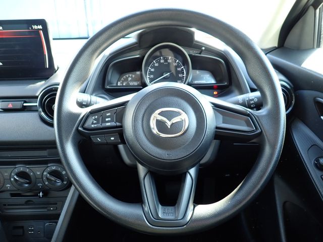 MAZDA2