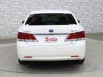 CROWN sedan hybrid