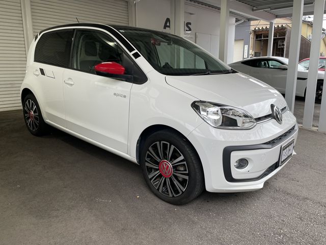 VOLKSWAGEN up!