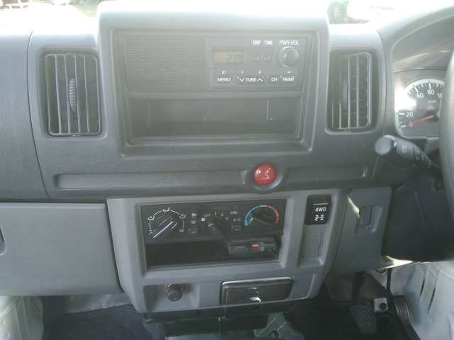 NV100 CLIPPER 4WD