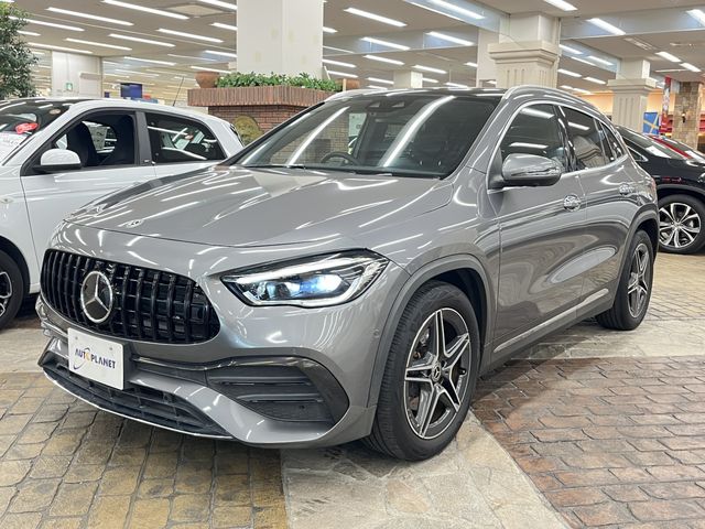 MERCEDES BENZ GLA class