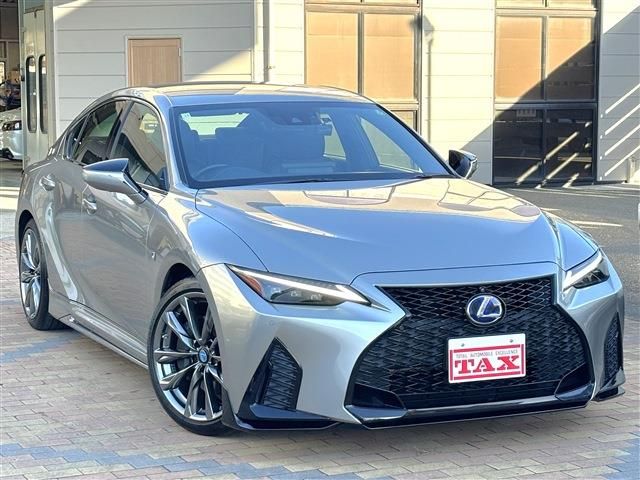 LEXUS IS300h