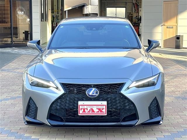 LEXUS IS300h