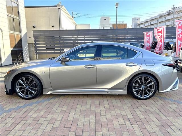 LEXUS IS300h