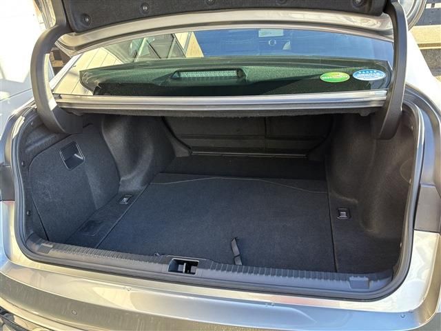 LEXUS IS300h