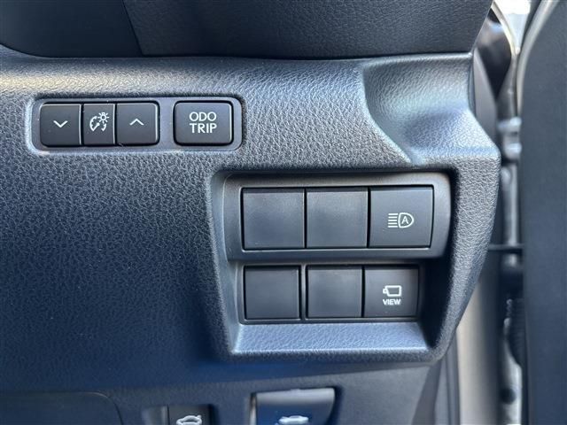LEXUS IS300h