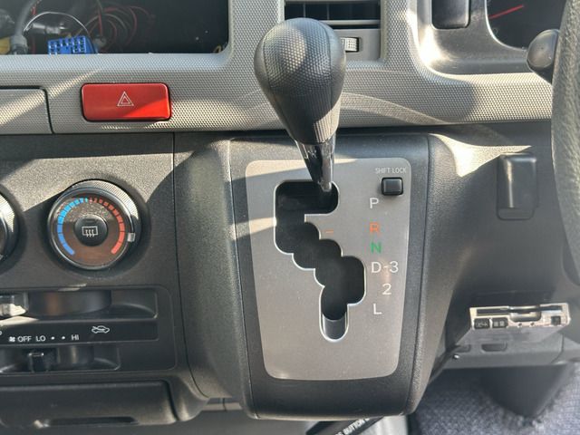 HIACE van 2WD