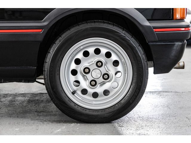 PEUGEOT 205