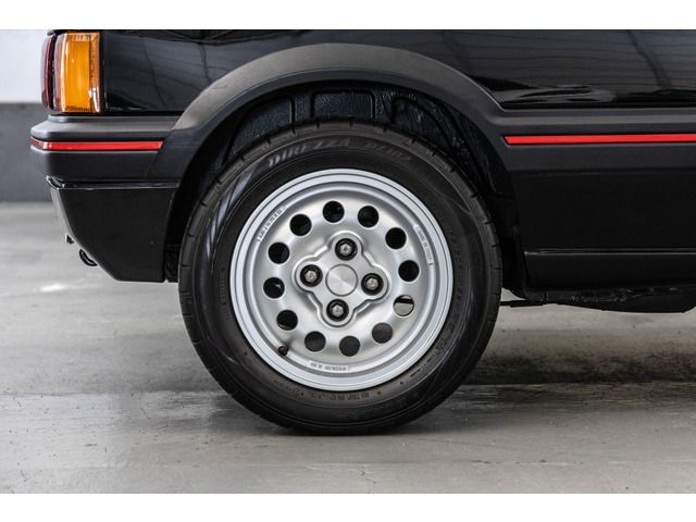 PEUGEOT 205