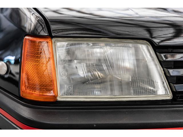 PEUGEOT 205