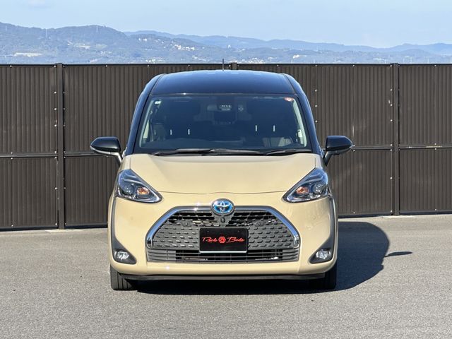 SIENTA HYBRID