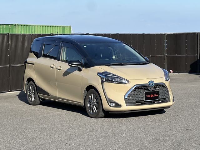 SIENTA HYBRID
