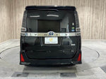 VOXY HYBRID