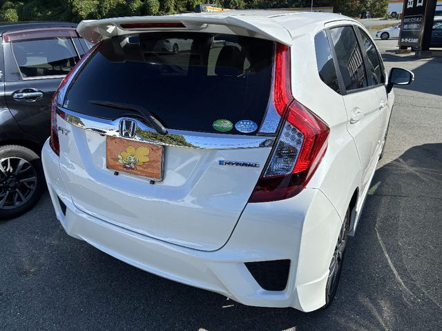 FIT HYBRID