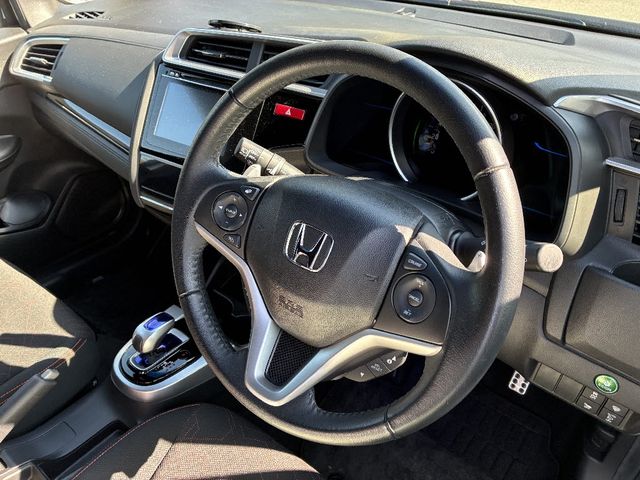 FIT HYBRID