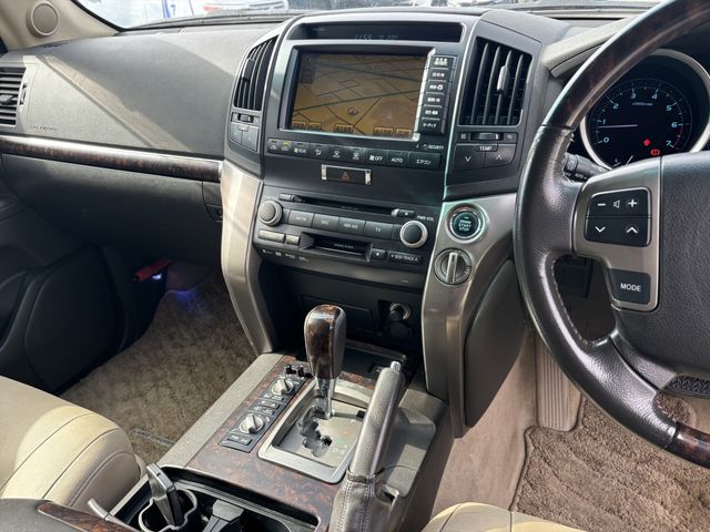 LANDCRUISER wagon