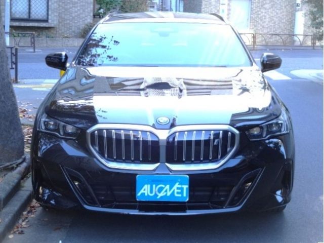 BMW i5 touring