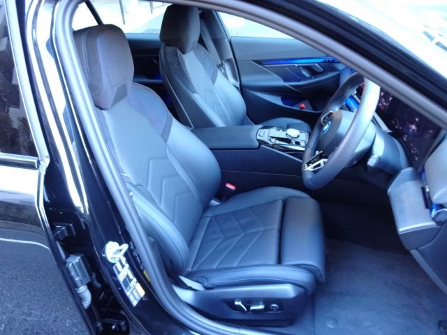 BMW i5 touring
